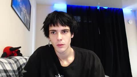 iiiiiiis online show from 09-15-25, 12:49