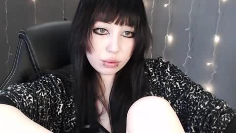 iiiiiiis online show from 03-08-26, 12:53