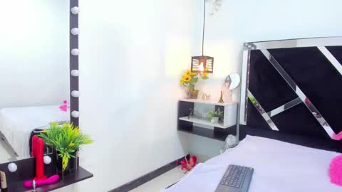 Isabella online show from 09-25-25, 01:26