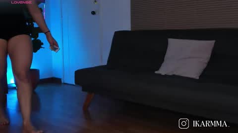 Lua     online show from 10-04-25, 11:03