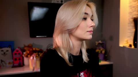 ileanacampbel online show from 02-04-25, 06:46