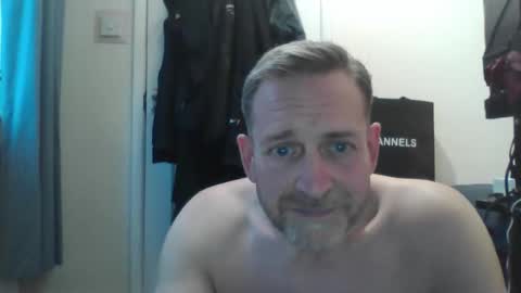 Snapshot of ilove2show71 chatting on 10-31-25, 04:19 ilove2show71 online show from 10-31-25, 04:19