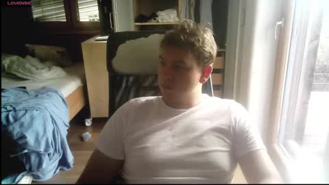 iloveyoutoo2000 online show from 09-18-25, 08:27