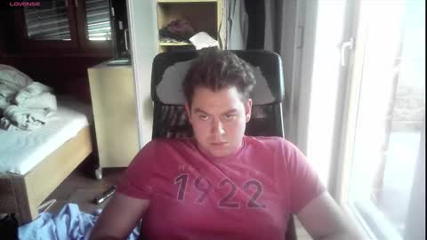 iloveyoutoo2000 online show from 10-29-25, 03:36