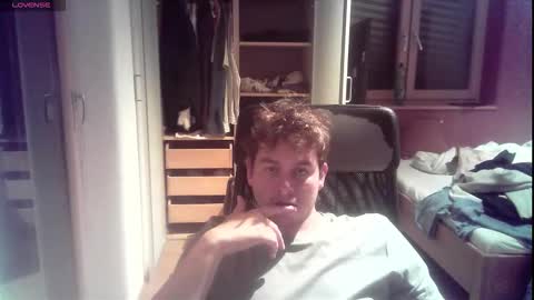 iloveyoutoo2000 online show from 11-26-25, 04:19