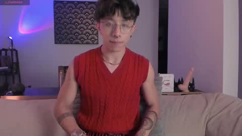 IM  THOMAS online show from 12-18-25, 01:33