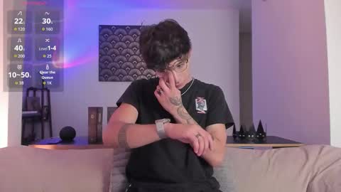 IM  THOMAS online show from 12-19-25, 02:40