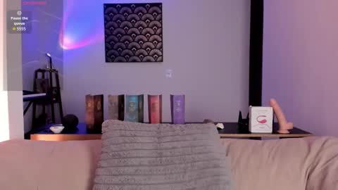 IM  THOMAS online show from 12-22-25, 03:14