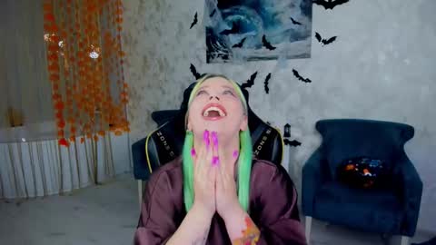 Roxy online show from 10-27-25, 06:45