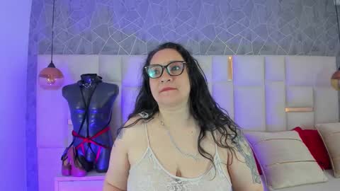 Alaya online show from 12-21-25, 04:19