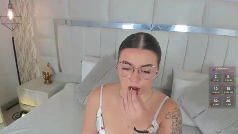 DAHLIA online show from 10-25-25, 08:03