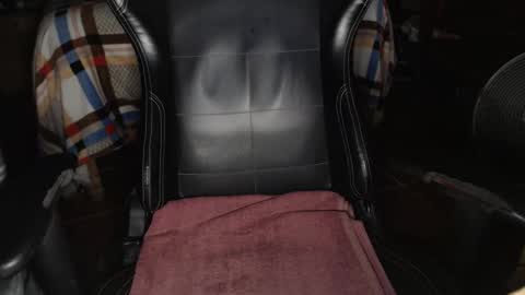 Snapshot of im_dave21 chatting on 11-26-25, 02:45 im_dave21 online show from 11-26-25, 02:45