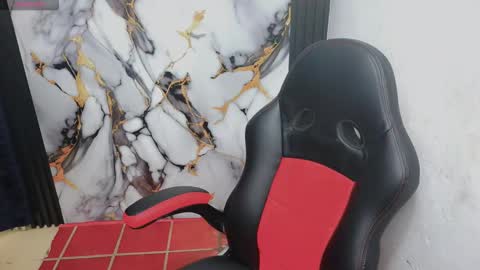 Snapshot of im_david01 chatting on 01-07-26, 02:41 im_david01 online show from 01-07-26, 02:41