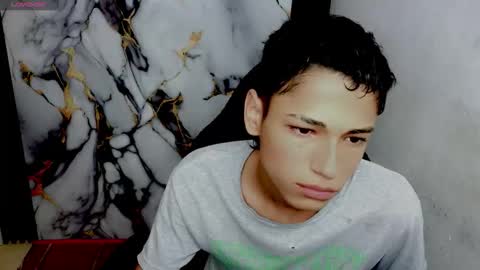 Snapshot of im_david01 chatting on 02-18-26, 01:18 im_david01 online show from 02-18-26, 01:18