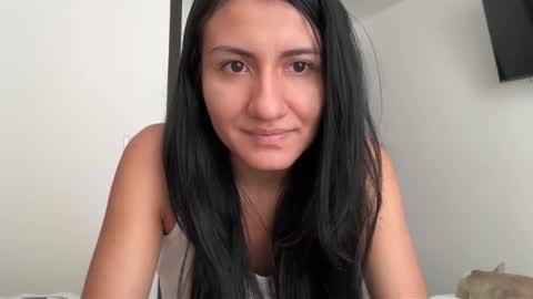 Snapshot of im_dayana chatting on 09-27-25, 04:23 instagram  online show from 09-27-25, 04:23