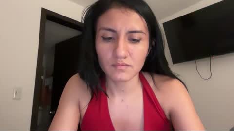 Snapshot of im_dayana chatting on 10-17-25, 12:47 instagram  online show from 10-17-25, 12:47
