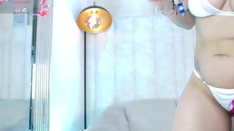 Helina online show from 10-24-25, 12:12