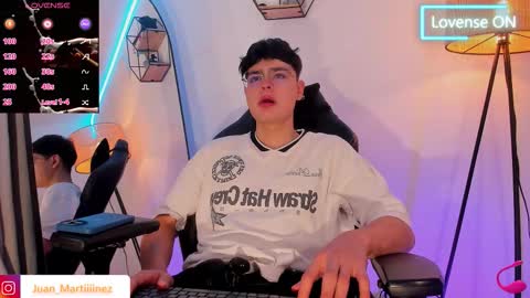 Snapshot of im_juaniito chatting on 10-05-25, 04:11  40 OFF TODAY online show from 10-05-25, 04:11