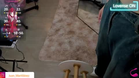 Snapshot of im_juaniito chatting on 10-13-25, 02:44  40 OFF TODAY online show from 10-13-25, 02:44