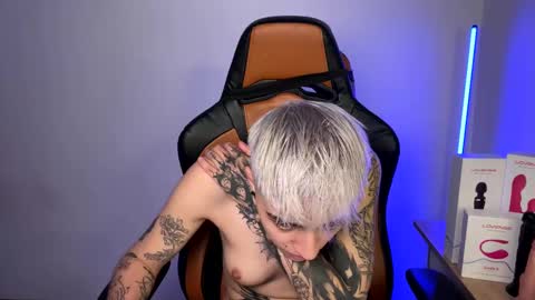 Laia online show from 01-25-25, 12:27