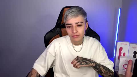 Laia online show from 02-03-25, 02:03