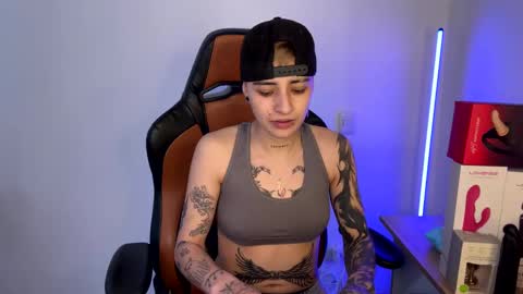 Laia online show from 02-18-25, 10:14