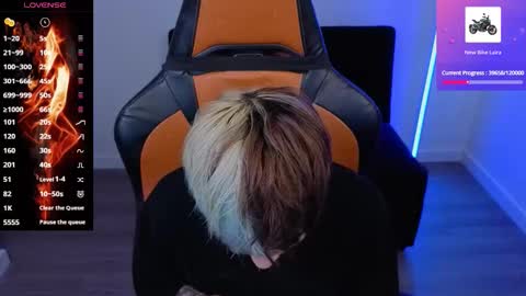 Laia online show from 10-16-25, 10:11