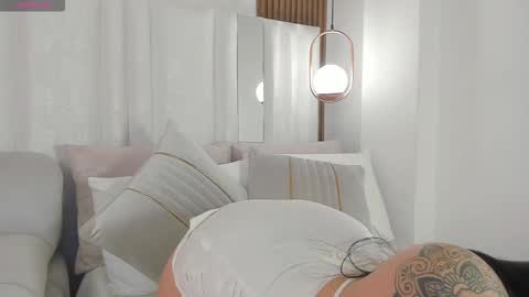 Snapshot of im_malih chatting on 10-07-25, 04:37 Juli  online show from 10-07-25, 04:37