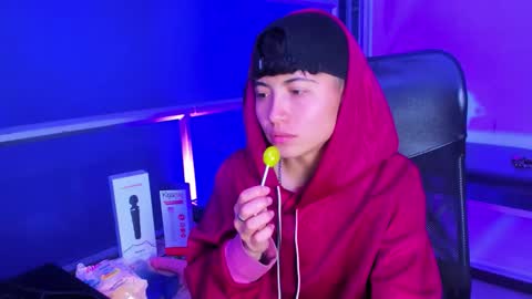 mathias online show from 12-19-25, 05:25