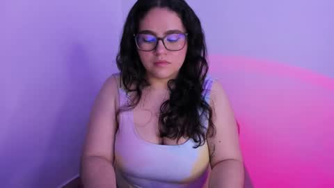 Snapshot of im_meii chatting on 10-13-25, 10:32 mei mei uwu online show from 10-13-25, 10:32