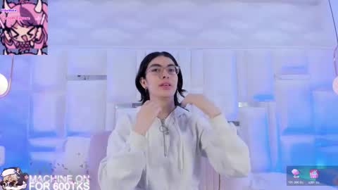 Moly  online show from 01-18-26, 02:21