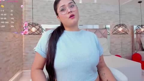 im mou  online show from 02-19-25, 12:44