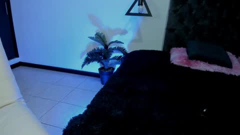 Snapshot of im_ralff chatting on 05-13-26, 04:21 RALF online show from 05-13-26, 04:21