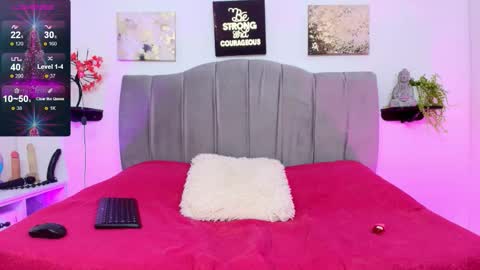 im_riley_ online show from 01-13-26, 07:41