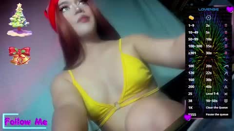 Snapshot of im_ur_hot_ella chatting on 01-07-25, 03:33 ella may online show from 01-07-25, 03:33