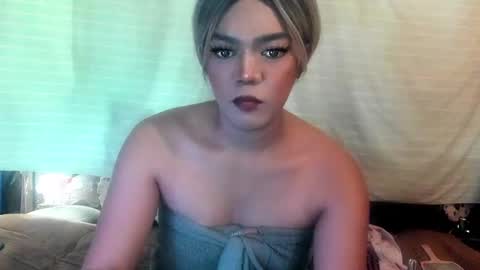 Snapshot of im_ur_hot_ella chatting on 01-27-25, 04:09 ella may online show from 01-27-25, 04:09