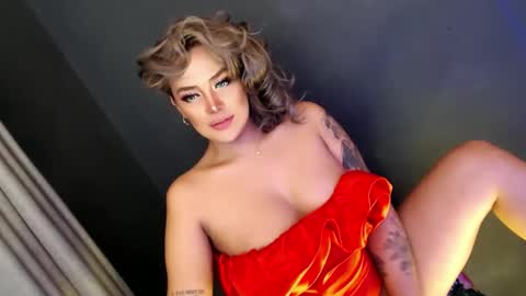 Candy Moore online show from 01-07-25, 05:33