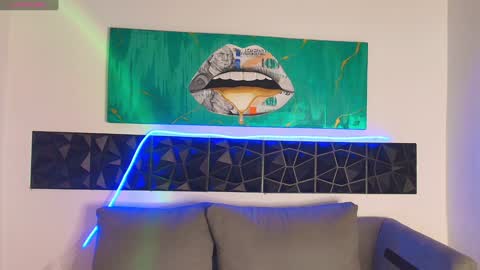 imconor online show from 12-28-24, 05:33