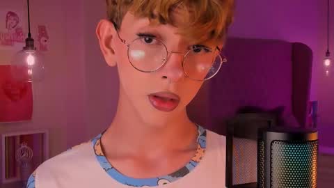 Snapshot of imdamiano chatting on 09-11-25, 07:47 Damiano online show from 09-11-25, 07:47