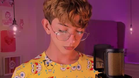 Snapshot of imdamiano chatting on 09-19-25, 07:25 Damiano online show from 09-19-25, 07:25