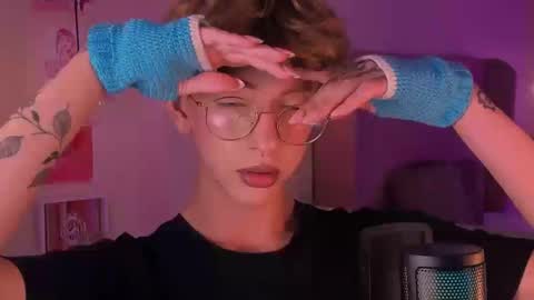 Snapshot of imdamiano chatting on 09-29-25, 08:02 Damiano online show from 09-29-25, 08:02