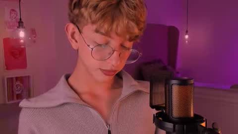 Snapshot of imdamiano chatting on 10-02-25, 10:06 Damiano online show from 10-02-25, 10:06