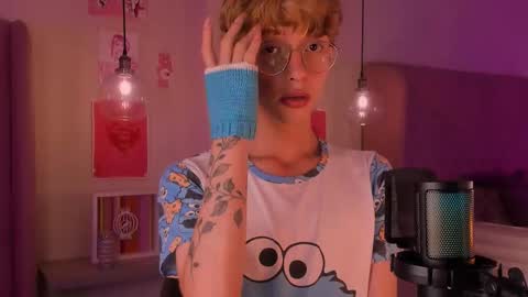 Snapshot of imdamiano chatting on 10-11-25, 10:52 Damiano online show from 10-11-25, 10:52