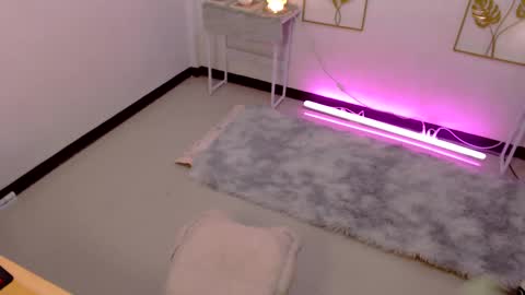 Snapshot of imdestined_foryou chatting on 12-19-24, 02:02 Ashley online show from 12-19-24, 02:02