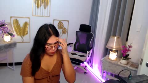 Snapshot of imdestined_foryou chatting on 12-23-24, 02:50 Ashley online show from 12-23-24, 02:50