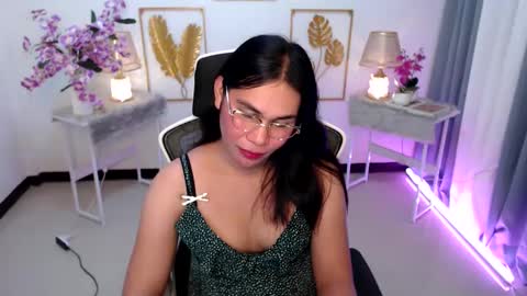 Snapshot of imdestined_foryou chatting on 12-24-24, 06:22 Ashley online show from 12-24-24, 06:22