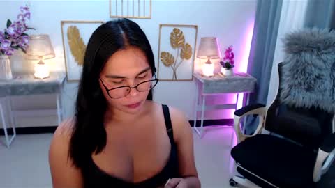 Snapshot of imdestined_foryou chatting on 01-03-25, 05:28 Ashley online show from 01-03-25, 05:28