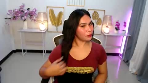 Snapshot of imdestined_foryou chatting on 01-06-25, 01:30 Ashley online show from 01-06-25, 01:30