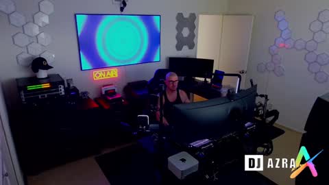 Snapshot of imdjazra chatting on 12-31-24, 11:17 DJ Azra online show from 12-31-24, 11:17