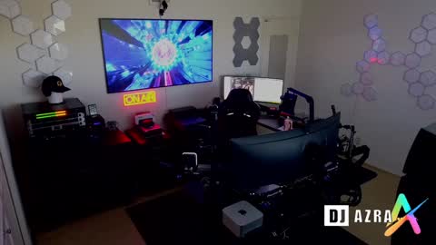 Snapshot of imdjazra chatting on 01-06-25, 04:44 DJ Azra online show from 01-06-25, 04:44